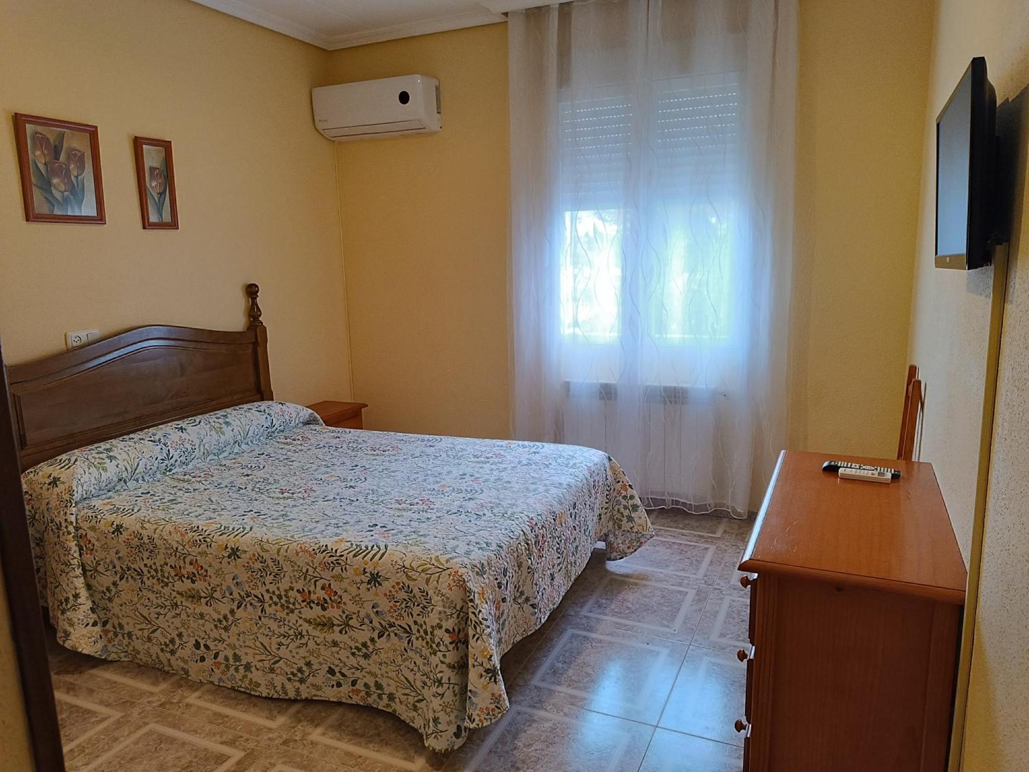 Hostal Avila 奥卡纳 外观 照片