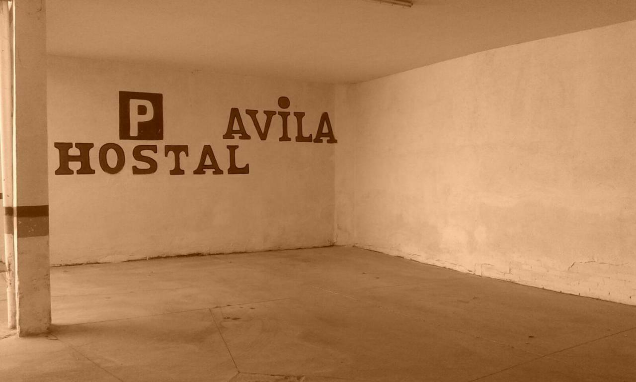 Hostal Avila 奥卡纳 外观 照片