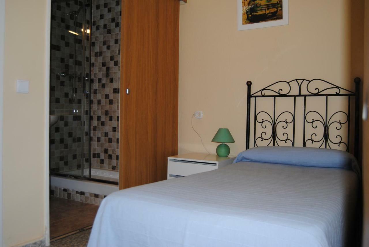 Hostal Avila 奥卡纳 外观 照片