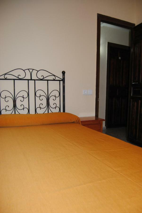 Hostal Avila 奥卡纳 外观 照片