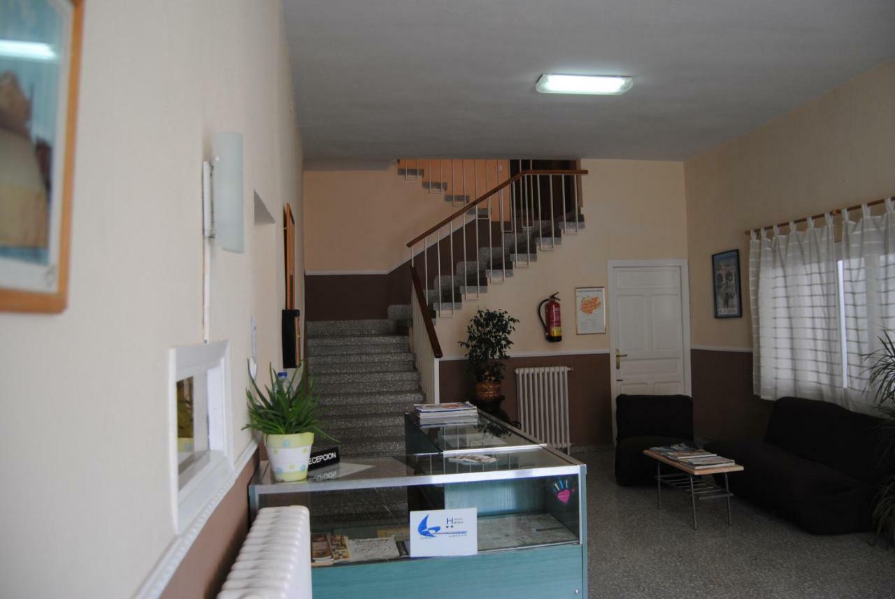 Hostal Avila 奥卡纳 外观 照片