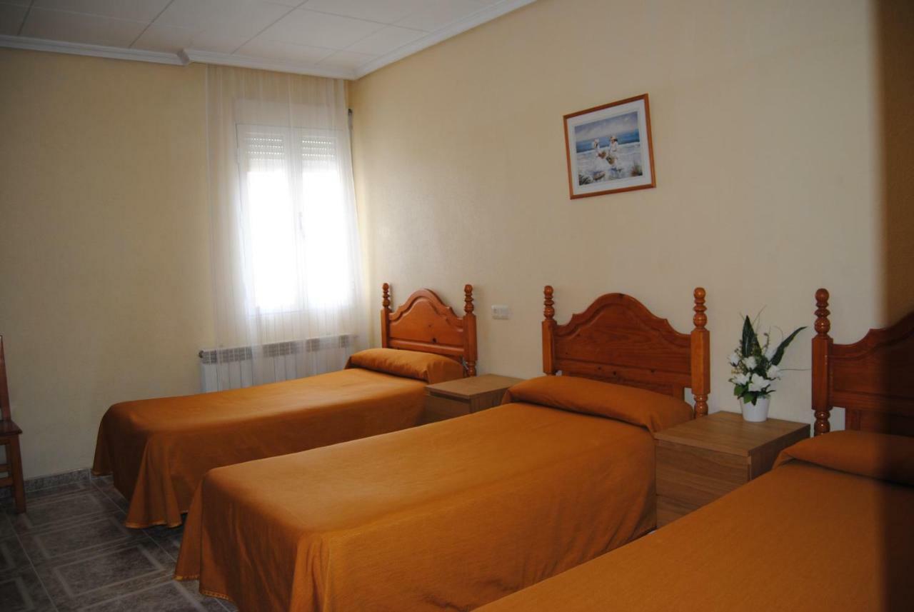 Hostal Avila 奥卡纳 外观 照片